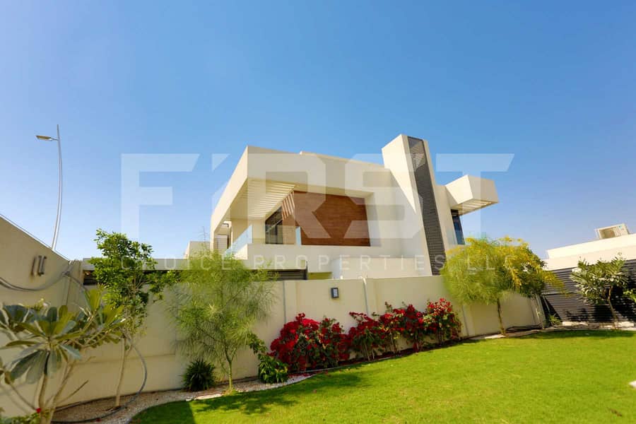 2 External Photo of 4 Bedroom Villa in West Yas Yas Island Abu Dhabi UAE (10). jpg