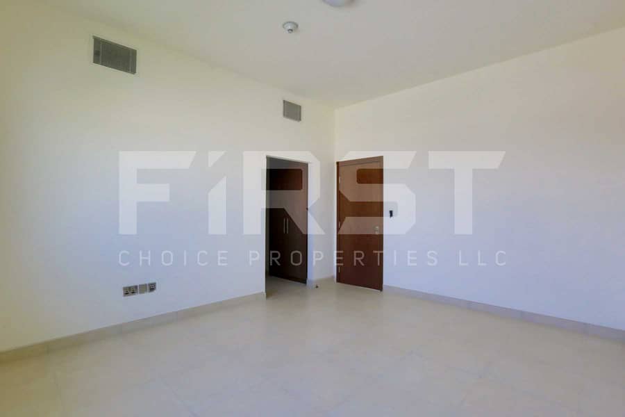 10 Internal Photo of 4 Bedroom Villa in West Yas Yas Island (35). jpg