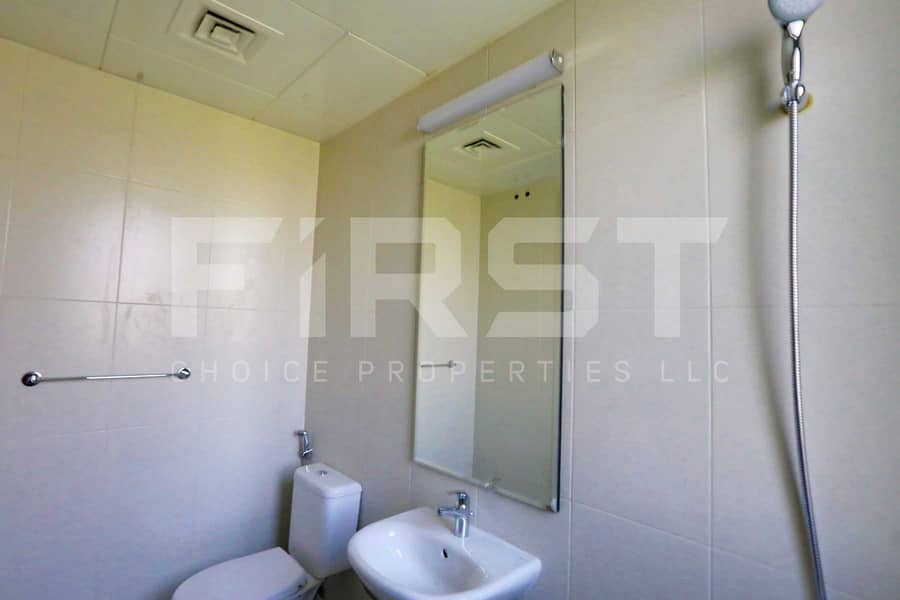 11 Internal Photo of 4 Bedroom Villa in West Yas Yas Island (8). jpg