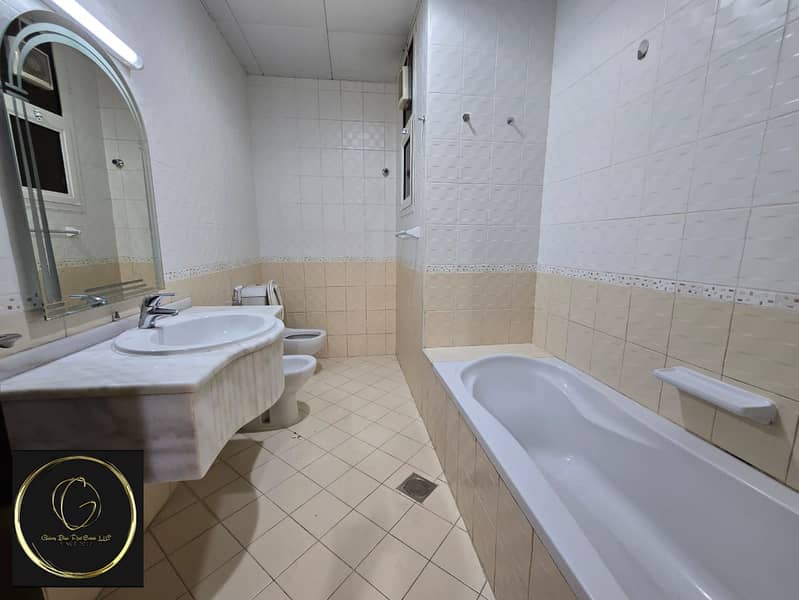 6 034ea9d8-e60e-42ea-a6af-12dd3cb56751. jpg