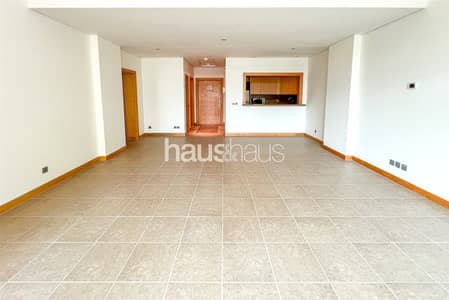 1 Bedroom Apartment for Rent in Palm Jumeirah, Dubai - Unfurnished | Beach access | Vacant
