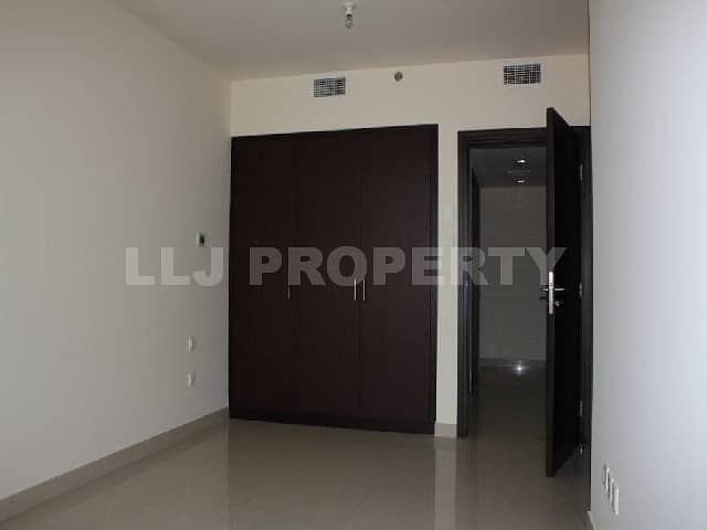 4 Main bedroom. jpg
