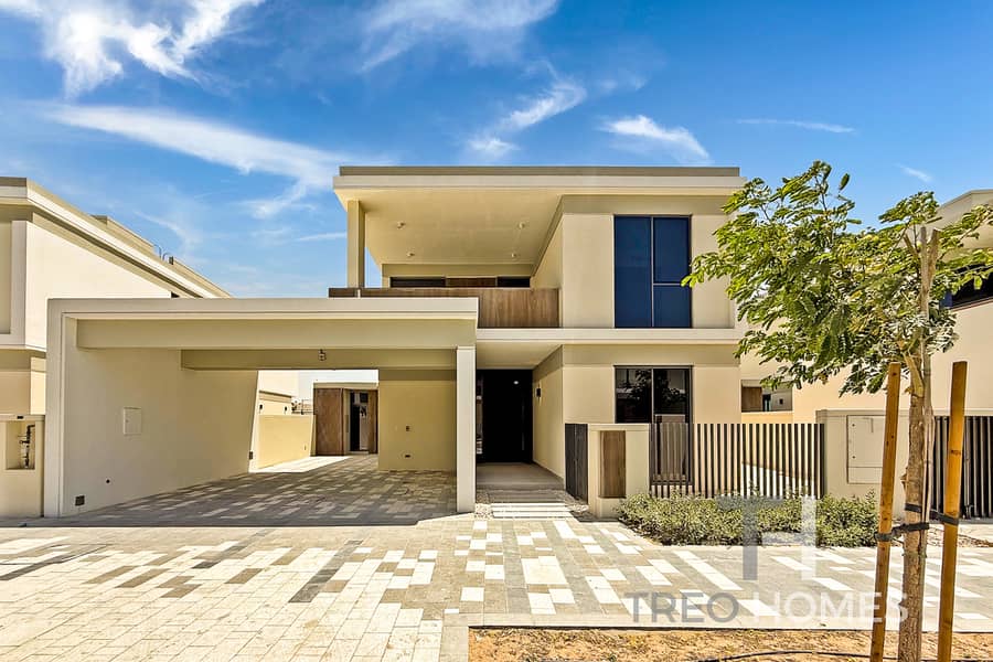 Single Row | Large plot | Private