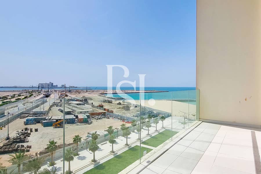11 mamsha-saadiyat-island-abudhabi-balcony. JPG