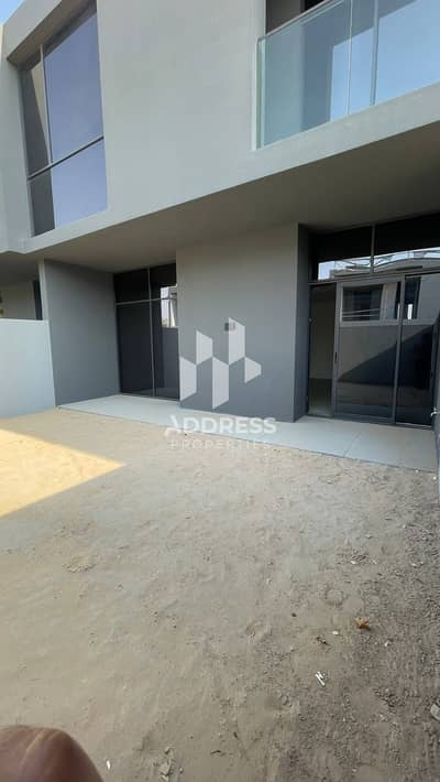 4 Bedroom Townhouse for Sale in Tilal City, Sharjah - 3b7e4f29-5ce8-4b0c-bcdd-4d95f0fb796d. jpeg