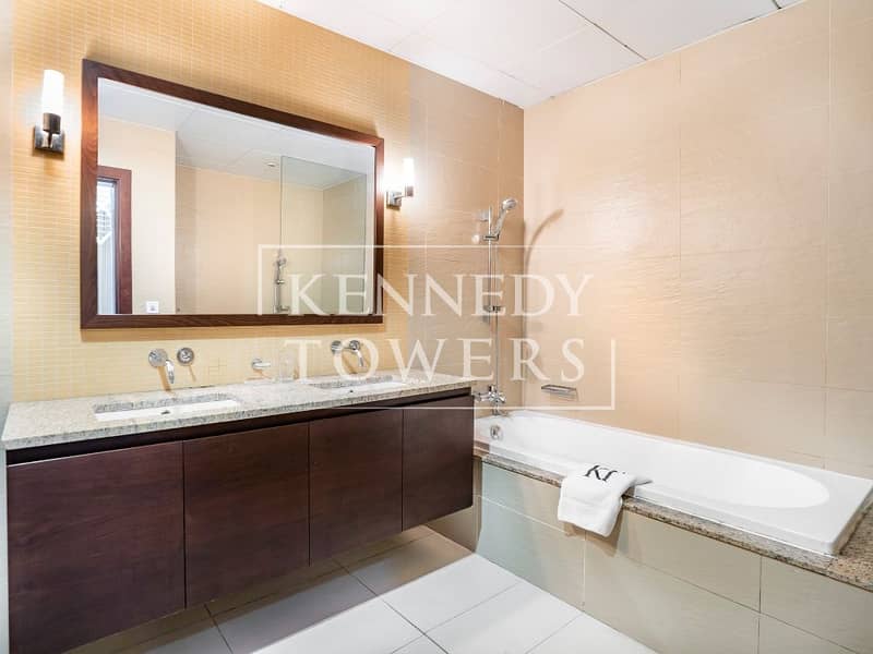 10 09. Kennedy Towers - Tiara Emerald. jpg