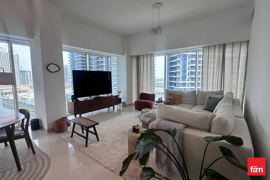 Spacious Unfurnished Apartment in Prime Area