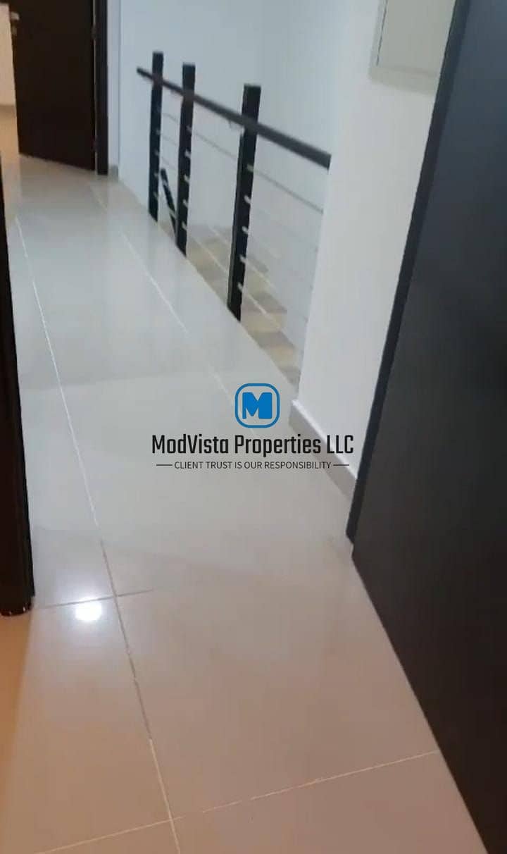 5 5f1af643-c795-44e7-94b8-d1cc47620ac8. jpg