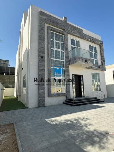 4 Bedroom Villa for Sale in Al Shamkha, Abu Dhabi - 2c75d99c-158d-4bac-be95-6e439f3ae23e. jpg