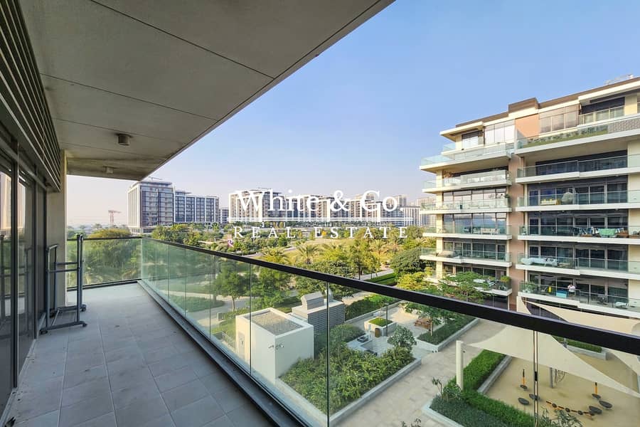 Park View | Open layout | Huge Balcony