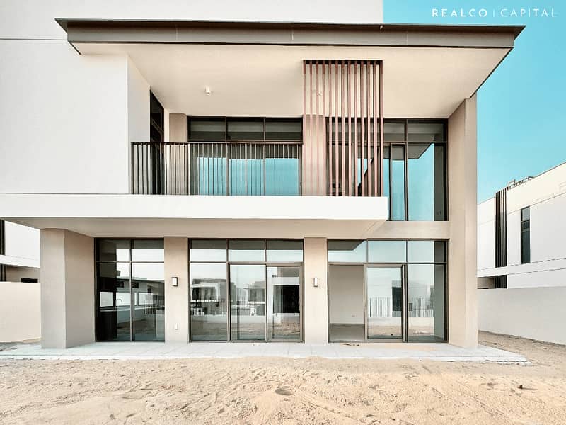 Single‑Row 4‑Bed Villa | Walk to Pool & Park Single‑Row 4‑Bed Villa | Walk to Pool & Park