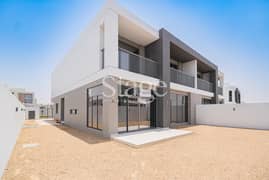 Large 5BR Villa | Single Row | Close to Amenities