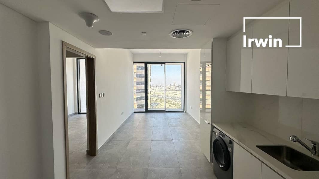 Fitted Kitchen | High Floor | Unfurnished | Rented