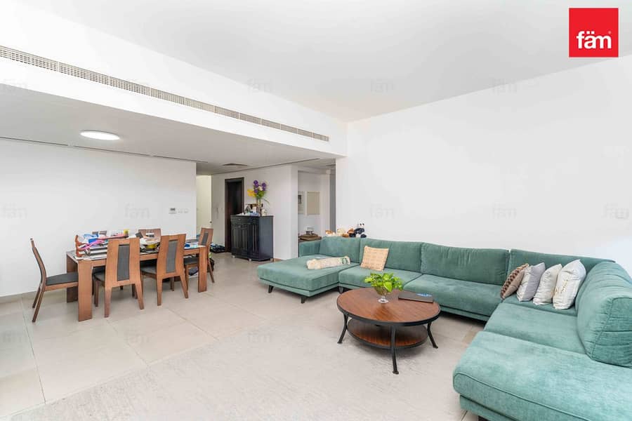 Vastu NW | Single Row | 3BR Mid | Walking to Pool