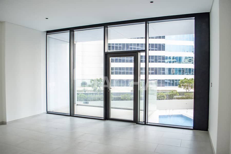 SWIMMING POOL AND BURJ VIEW | LARGE STUDIO SWIMMING POOL AND BURJ VIEW | LARGE STUDIO