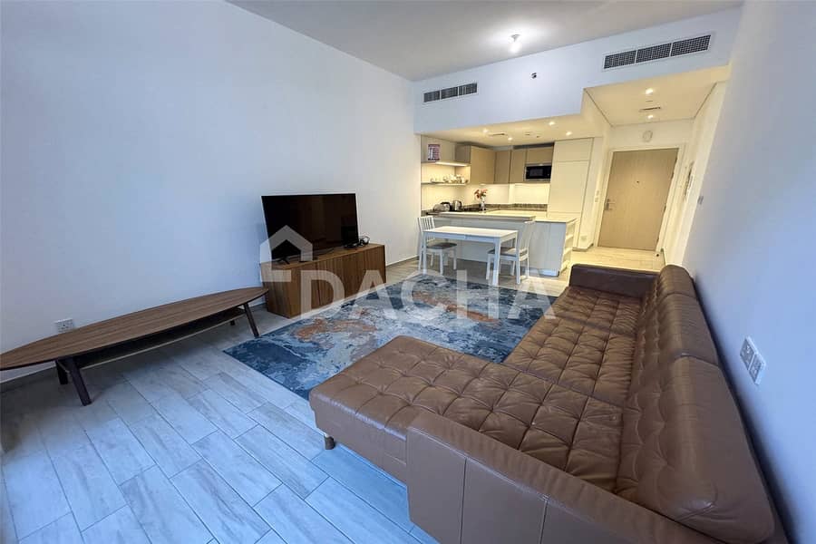 Furnished | 1 Bed | Pool Facing