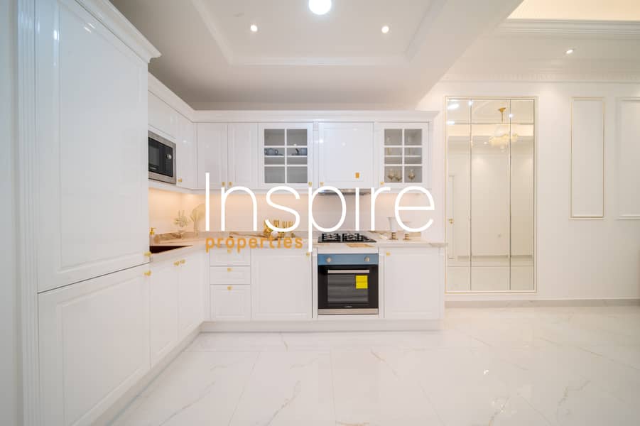 6 Kitchen . jpg