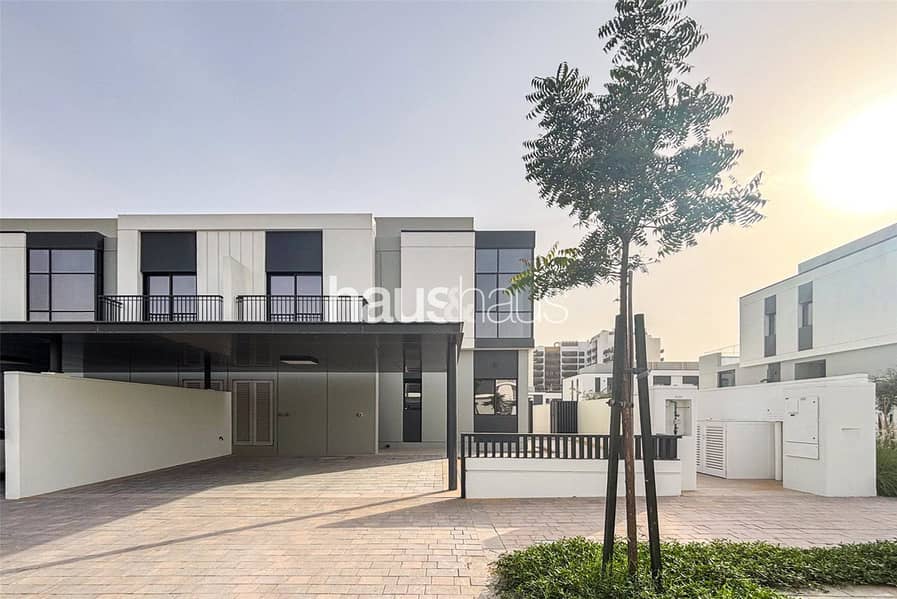 Corner TH | Fab Internal location | Ready Now Corner TH | Fab Internal location | Ready Now