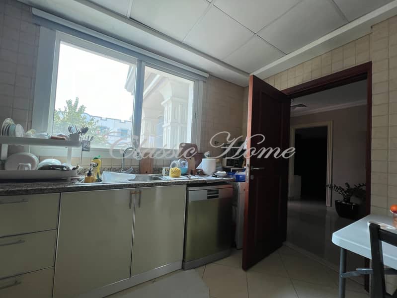 22 kitchen 2. jpg