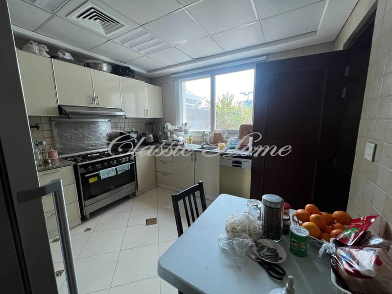 23 kitchen 1. jpg