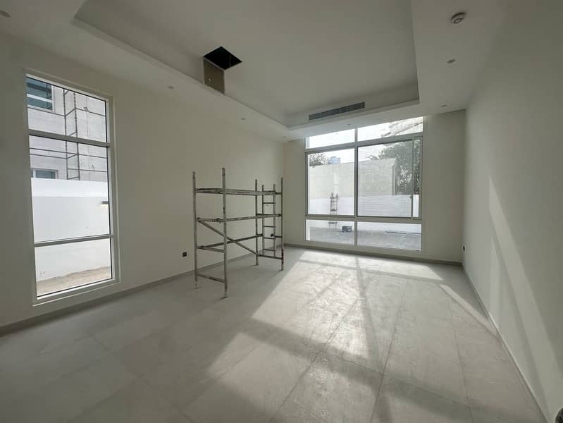 4 Brand_New-Elegant_Villa-Modern_-6. jpg