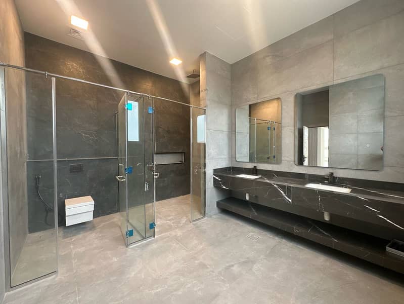9 Brand_New-Elegant_Villa-Modern_-13. jpg