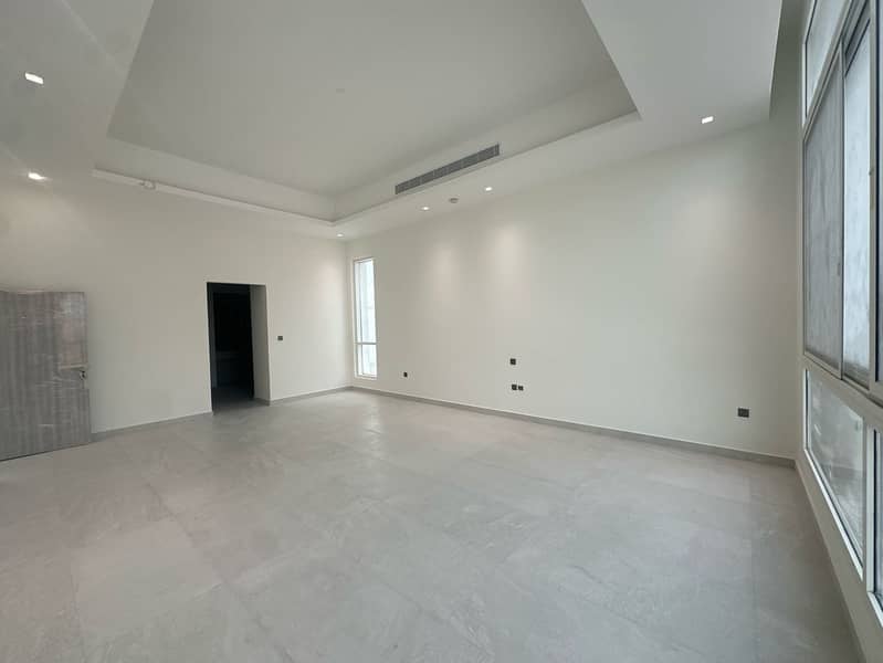 11 Brand_New-Elegant_Villa-Modern_-14. jpg