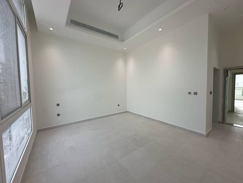 15 Brand_New-Elegant_Villa-Modern_-12. jpg