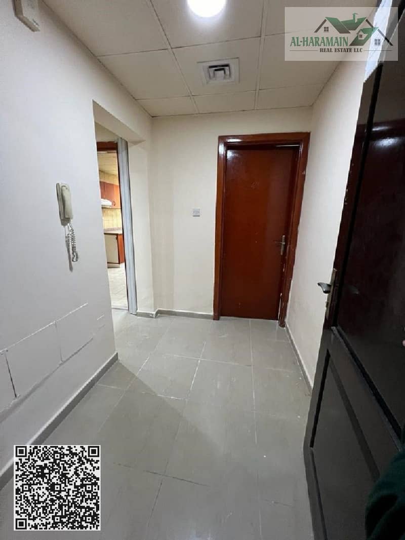 12 ebc1b59e-490d-4d07-b6dc-783ffaae00ef. jpg