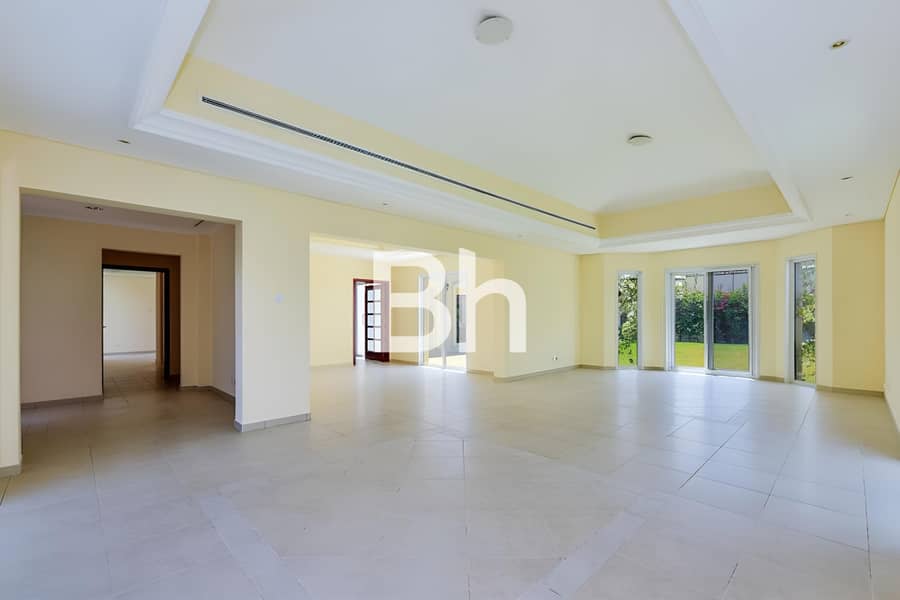 Immaculate Condition Villa | Maintained | Large