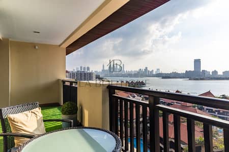 1 Bedroom Apartment for Sale in Palm Jumeirah, Dubai - Beach Access | Sea View | Large Layout