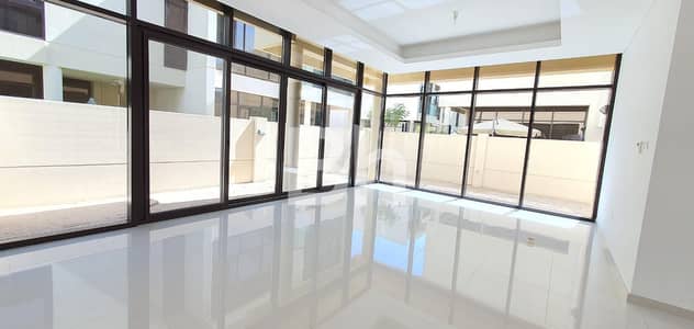 3 Bedroom Townhouse for Rent in DAMAC Hills, Dubai - Corner Unit |  Next To The Park  | Vacant
