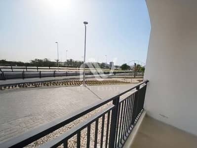 فلیٹ 2 غرفة نوم للايجار في جزيرة ياس، أبوظبي - Water's Edge 2BR, Yas Island - 18652920020_0000_Brightness_Contrast 1. jpg