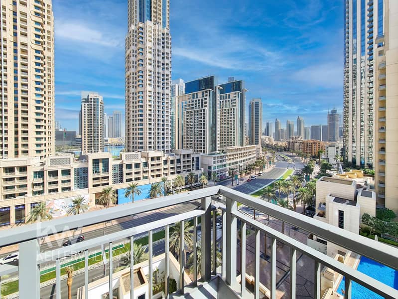 Boulevard and Fountain View | Corner | Bright Boulevard and Fountain View | Corner | Bright