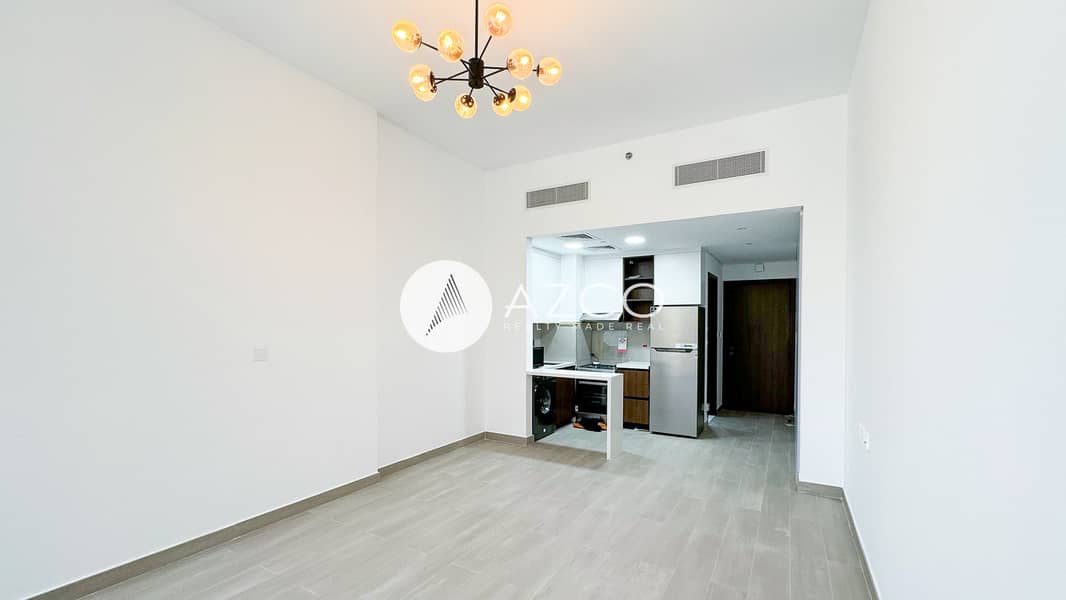 2 AZCO REALESTATE AM-8. jpg