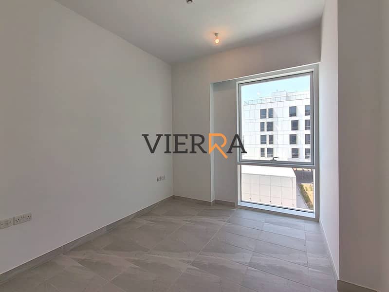 4 Bedroom 1. jpeg
