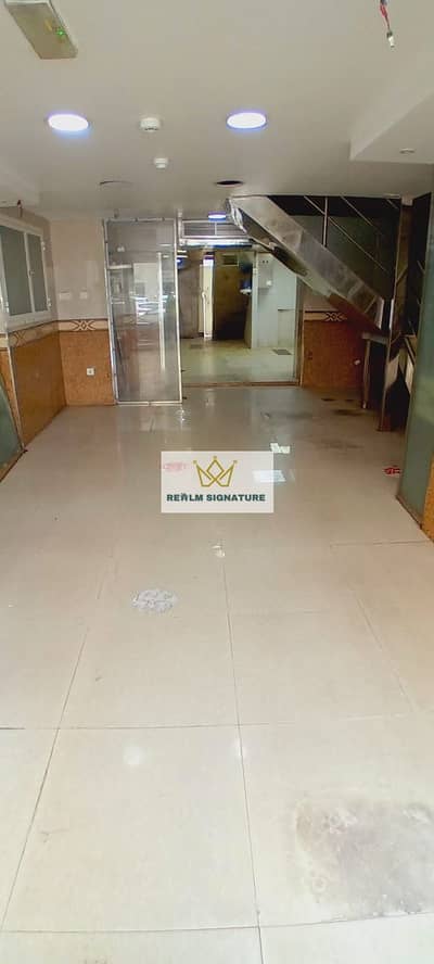 محل تجاري  للايجار في شارع حمدان، أبوظبي - IMG-20250629-WA0020. jpg