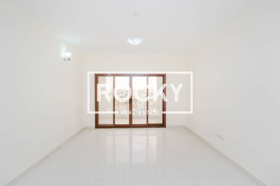 Rocky Real Estate - Al Barsha 1 - Al Manaf Building - Apartment (3 of 17). JPG