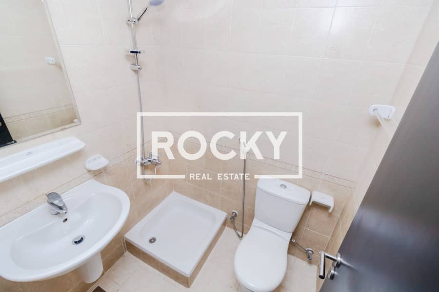 6 Rocky Real Estate - Al Barsha 1 - Al Manaf Building - Apartment (10 of 17). JPG