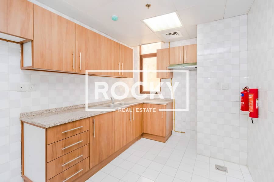 7 Rocky Real Estate - Al Barsha 1 - Al Manaf Building - Apartment (11 of 17). JPG