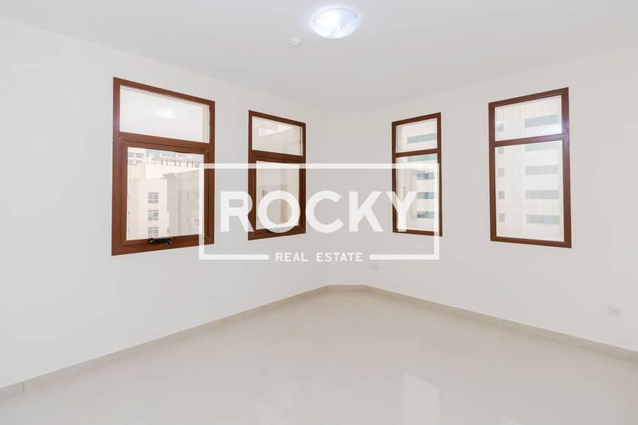 15 Rocky Real Estate - Al Barsha 1 - Al Manaf Building - Apartment (19 of 23). JPG