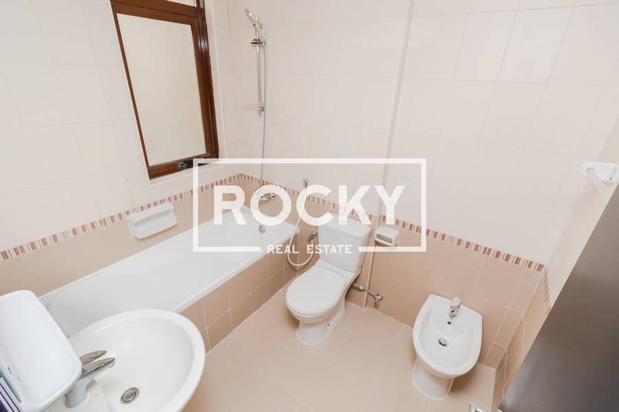 18 Rocky Real Estate - Al Barsha 1 - Al Manaf Building - Apartment (22 of 23). JPG