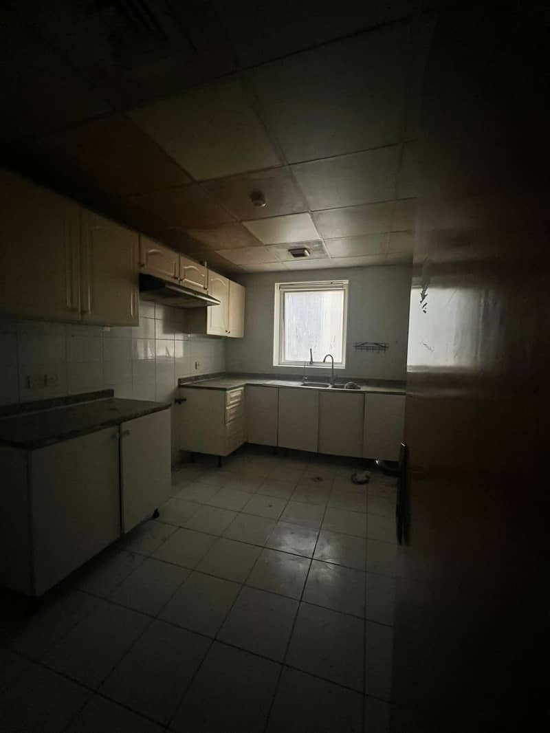 13 f763cd99-eae9-4fb8-bd08-44020f041834. jpg