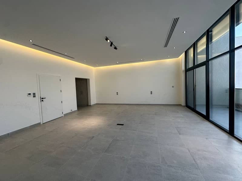 Brand_New-Modern_Villa-Maid_And_Driver_Room-13. jpg
