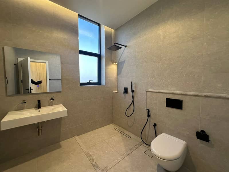 12 Brand_New-Modern_Villa-Maid_And_Driver_Room-9. jpg