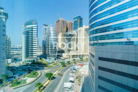 مکتب  للايجار في برشا هايتس (تيكوم)، دبي - مکتب في برج آيكون،برشا هايتس (تيكوم) 284400 درهم - 12089814