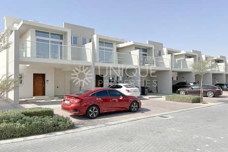 3 Bedroom Villa for Sale in DAMAC Hills 2 (Akoya by DAMAC), Dubai - Corner Unit | 3BR plus Maids |Vacant on transfer