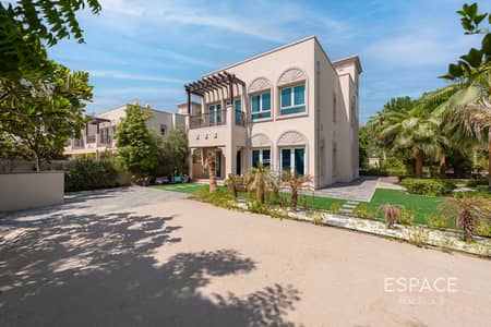 2 Bedroom Villa for Sale in Jumeirah Village Triangle (JVT), Dubai - Upgraded Villa | VOT | Close to the Park