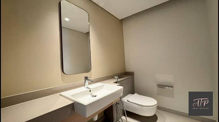 7 IMG_7222_cleanup. jpg