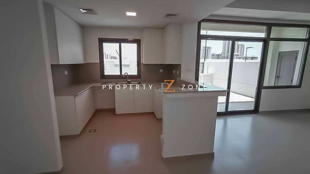 位于城市广场，努尔联排别墅 3 卧室的别墅 2800000 AED - 12090368